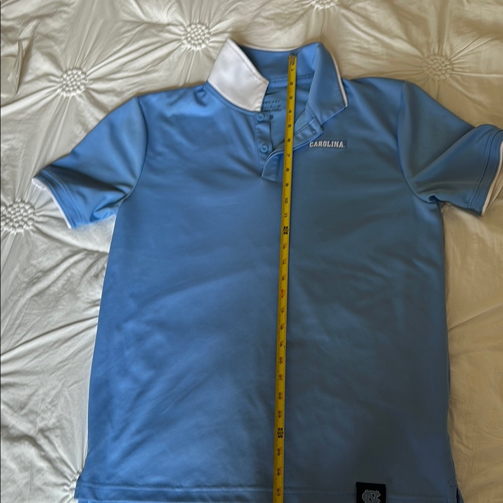 UNC Carolina TAR HEELS Blue Short sleeve Polo Shirt. Men’s SMALL.